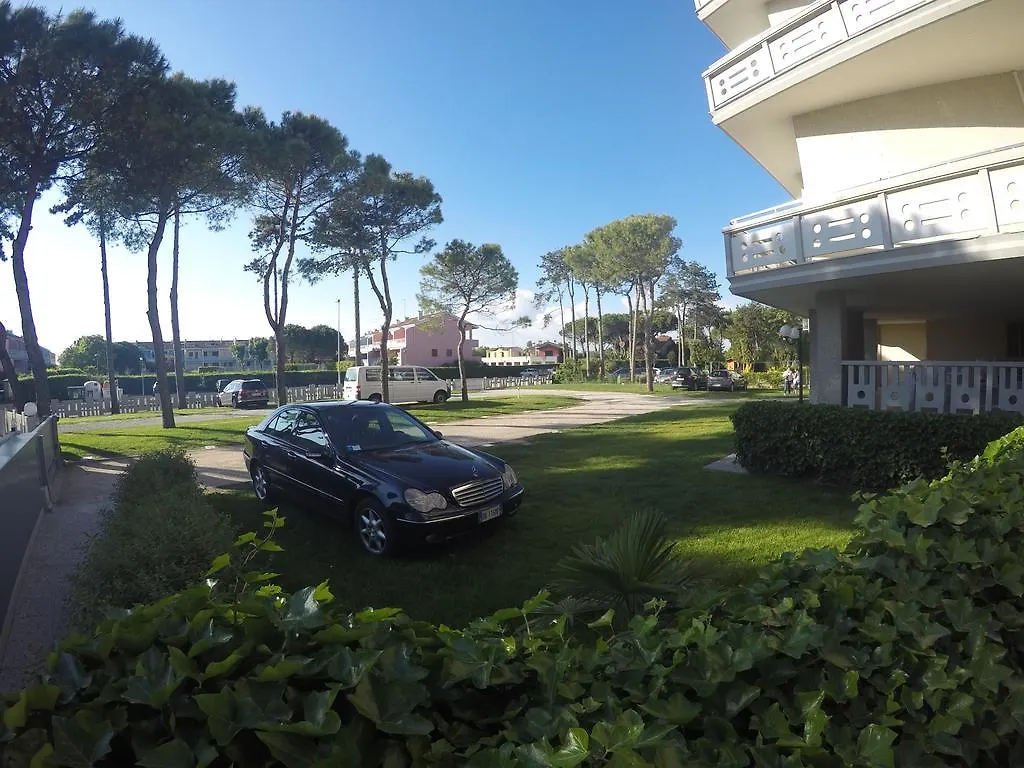 *** Aparthotel Residence Zenith Caorle Italia