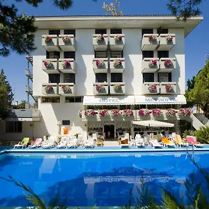 Metropol Hotel